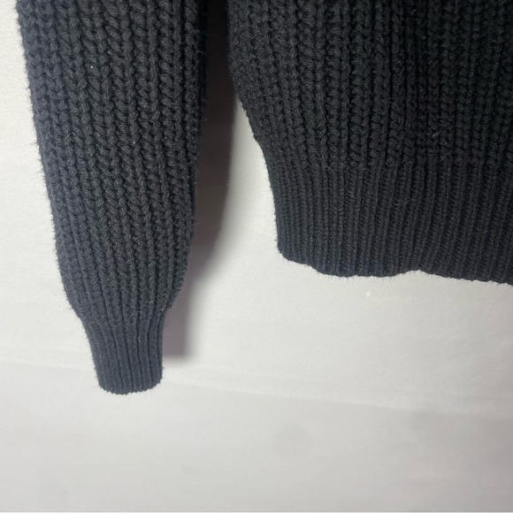 Ambiance Apparel Cropped Knit Sweater 🖤 - Picture 2 of 5